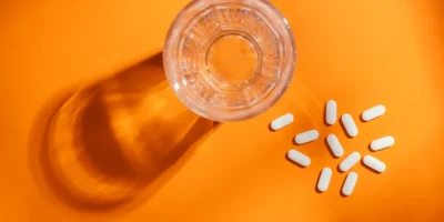 維他命D是什麼？長期吃維他命D有副作用嗎、功效、攝取量一次看